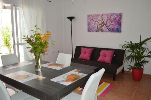 Ground Floor Apartment 1 Bdr, Private Patio, South Facing