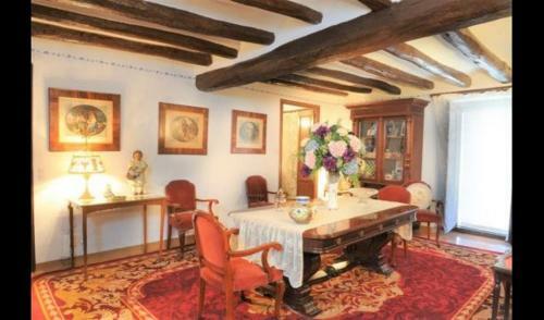El Vendrell Villa Sleeps 34 With Pool And Air Con