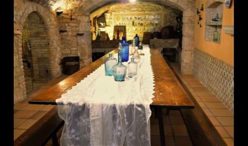 El Vendrell Villa Sleeps 34 With Pool And Air Con