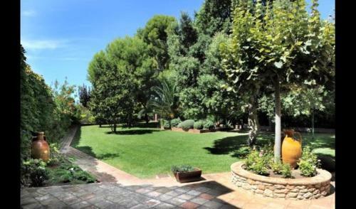 El Vendrell Villa Sleeps 34 With Pool And Air Con