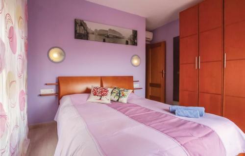Three-bedroom Apartment In Vera