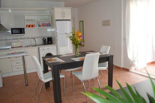 Apartamento Ground Floor Apt With Kitchenette, Private Patio, South Facing