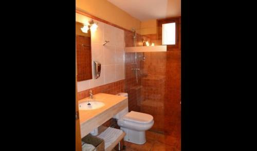Vic Villa Sleeps 8 With Pool