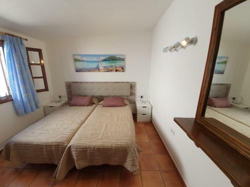 2 Bedroom Villa 'the Bungalow' With Private Heated Pool.