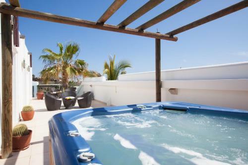 Casa Terrero Dos - 6 Bedroom Villa - Heated Pool - Pool Table - Jacuzzi - Separate Annex