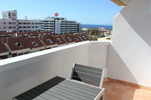 Superb Seaview Apartment In Playa de Las Americas