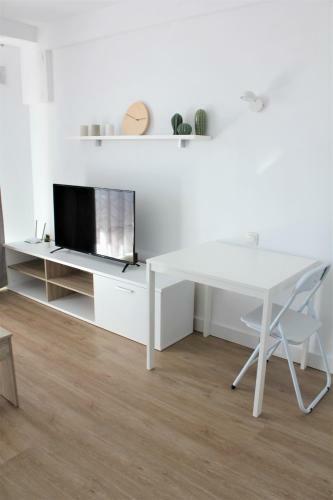 Superb Seaview Apartment In Playa de Las Americas