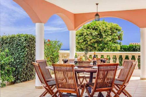 Punta Prima Villa Sleeps 8 With Pool Air Con And Wifi