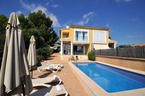 Es Pas- Chalet En Cala Pi Muy Solicitado