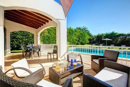Villa Sargantana Negra / Pamelas