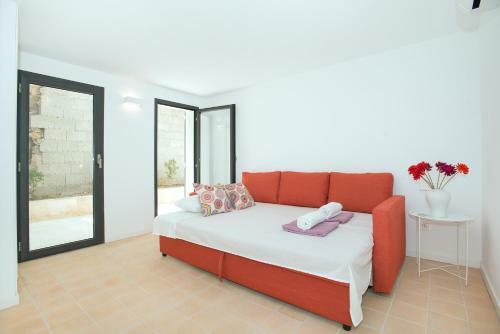 Mediterranean Villa Estrella de Mar Next To The Sea