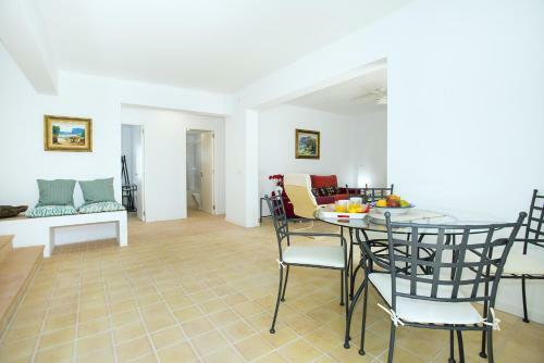 Mediterranean Villa Estrella de Mar Next To The Sea