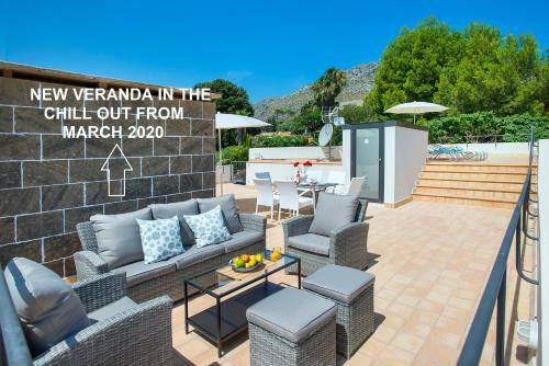 Mediterranean Villa Estrella de Mar Next To The Sea