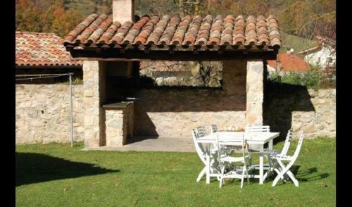 Sant Pau de Seguries Villa Sleeps 14 With Pool