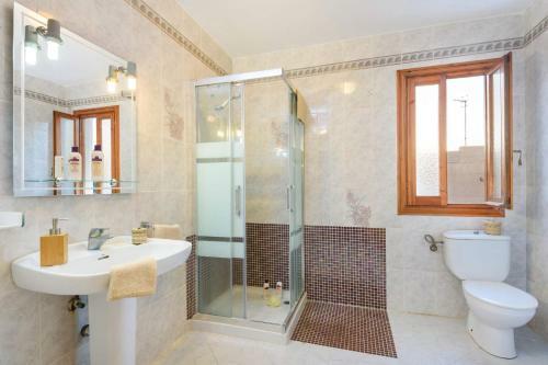 Salord 4 Bedroom Villa, Cala Blanca