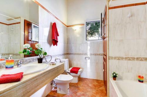 Alondra 3 Bedroom Villa, Cala'n Blanes