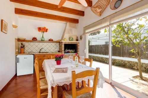 Maggie 3 Bedroom Villa, Cala'n Blanes