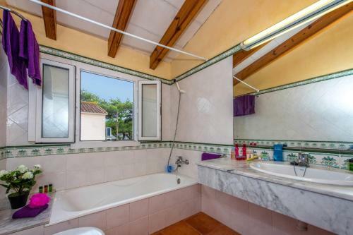 Villa Dora Blanca By Villa Plus