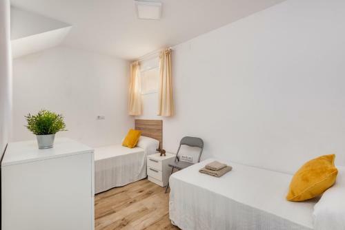 5 Soles 4 Bedroom Apartment, Santandria