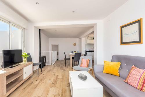 5 Soles 4 Bedroom Apartment, Santandria