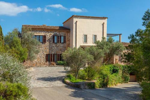 S'horta Villa Sleeps 8 With Pool And Wifi
