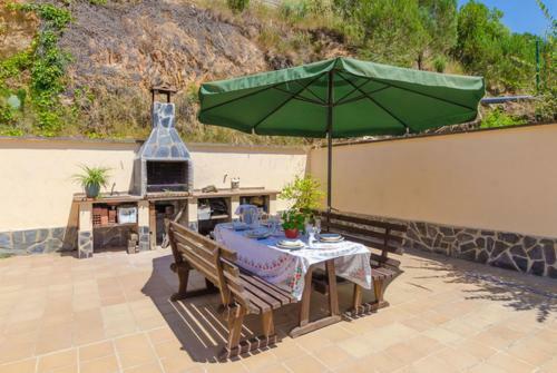Montbarbat Villa Sleeps 9 Pool Wifi