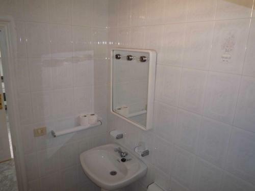 Apartamento Vv 121 Con Balc�n En Primera L�nea de Mar