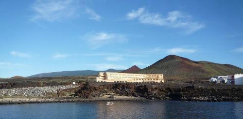 Apartamento Vv 121 Con Balc�n En Primera L�nea de Mar