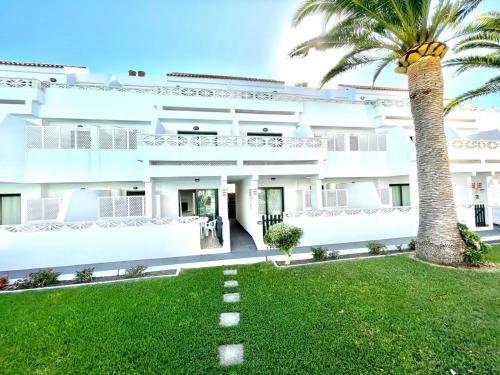 Apartamento Con Dos Dormitorios, Cerca de La Playa En Los Cancajos