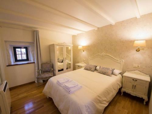Affluent Mansion In Cerdedo With Private Swimming Pool