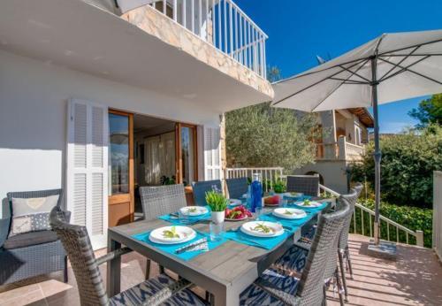 Alcanada Holiday Home Sleeps 7 With Wifi