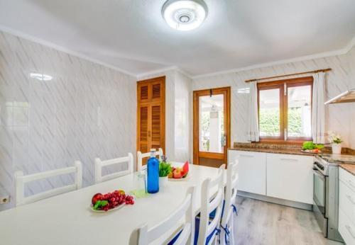 Alcanada Holiday Home Sleeps 7 With Wifi
