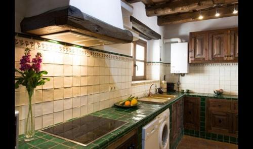 Villa In L'arbocar de Baix Sleeps 9 With Pool