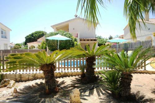 Riumar "eva", 300m To Beach, Private Pool, On-site-service, Dog Beach