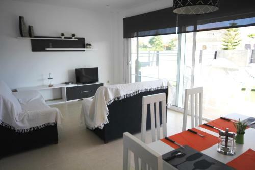Riumar "marc", 550m To Beach, Private Pool, On-site-service, Dog Beach