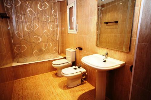 Riumar "benifer", 200m To Beach, Private Pool, On-site-service, Dog Beach