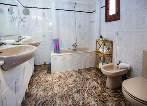 Xabia Villa Sleeps 6 Pool Air Con Wifi