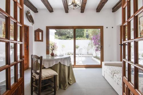 Xabia Villa Sleeps 6 With Pool And Air Con