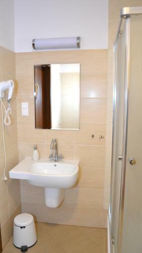 Hostal Tawerna Kaper
