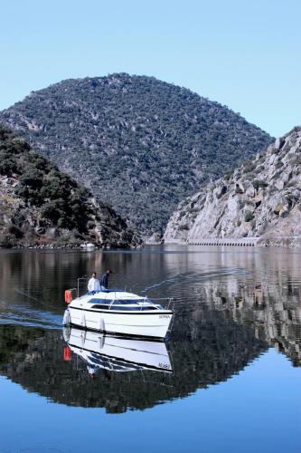 Hostal Douro Fluvina Yachts & Chalets