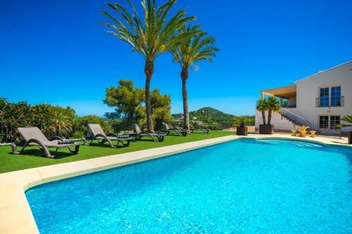 Xabia Villa Sleeps 8 Pool Air Con Wifi