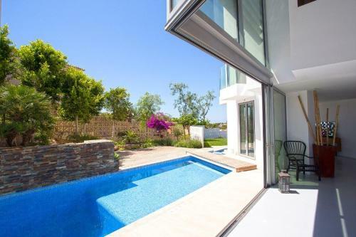 Xabia Villa Sleeps 10 Pool Air Con Wifi