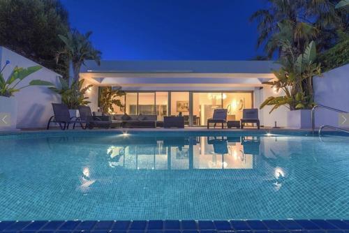 Xabia Villa Sleeps 8 Pool Air Con Wifi