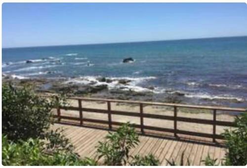 Beautiful 2-bed Apartment Near La Cala Beachside