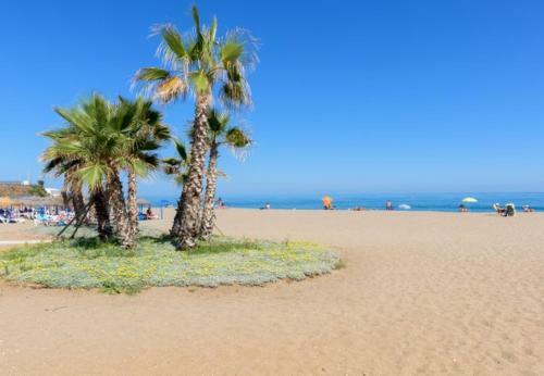 Cabopino Apartment Sleeps 4 Air Con Wifi