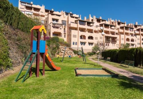 Cabopino Apartment Sleeps 4 Pool Air Con Wifi