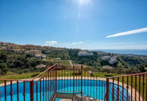 Cabopino Apartment Sleeps 4 Pool Air Con Wifi