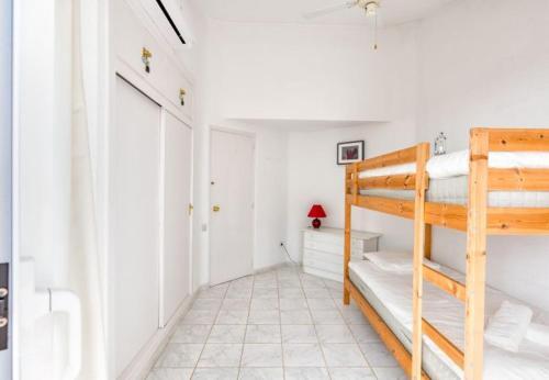 Cabopino Apartment Sleeps 6 Pool Air Con Wifi