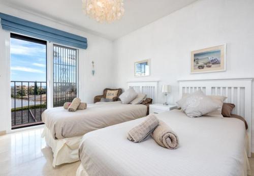 Cabopino Villa Sleeps 8 Pool Air Con Wifi