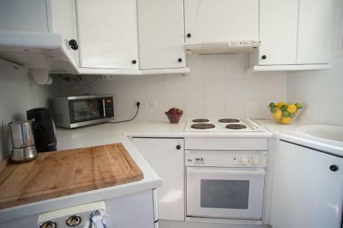 Aiguablava Holiday Home Sleeps 8 With Air Con